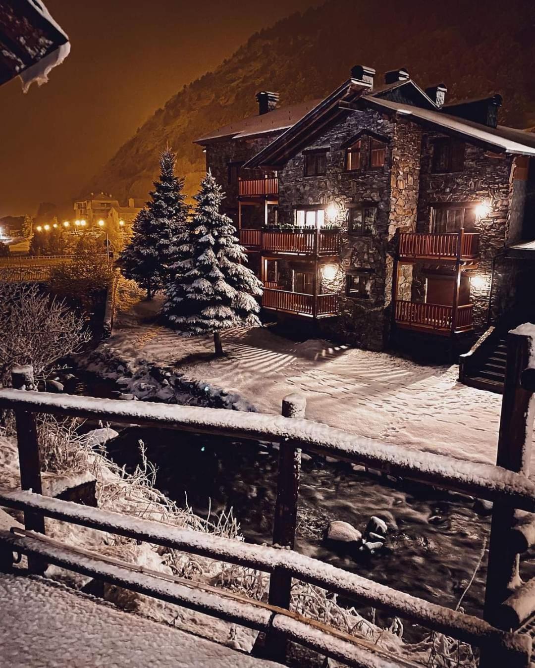 Apartamento Valle De Incles Orenetes Wifi Y Parking Gratuito 솔듀 외부 사진